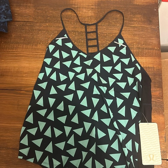 lululemon athletica Tops - Lululemon Australia Tri Pop Menthol Nacho Breezy Singlet Tank Size 8 RARE